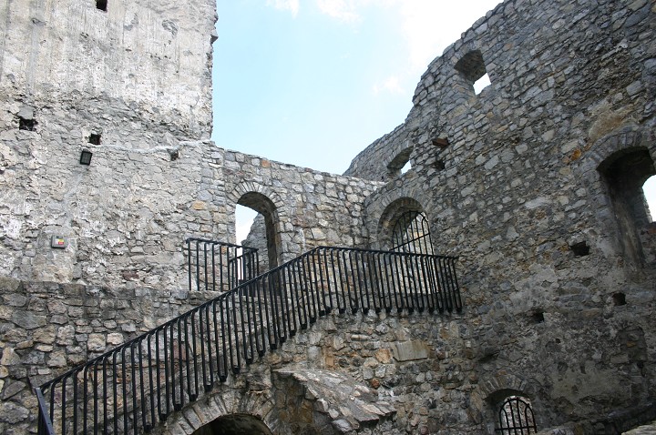 img00241.jpg