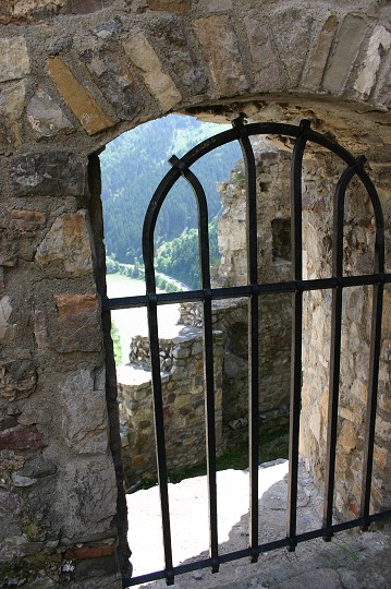 img00242.jpg