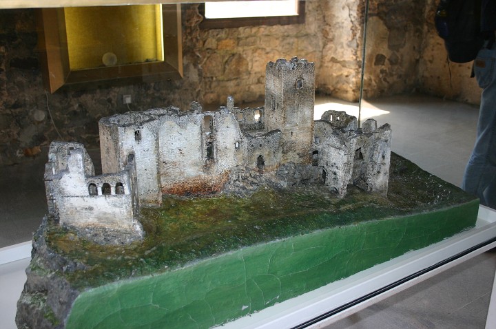img00247.jpg